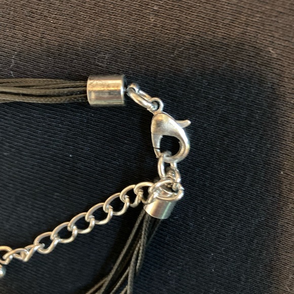 Lovely pendant necklace with hammered metal look. Mixed silver bronze. - Picture 3 of 8